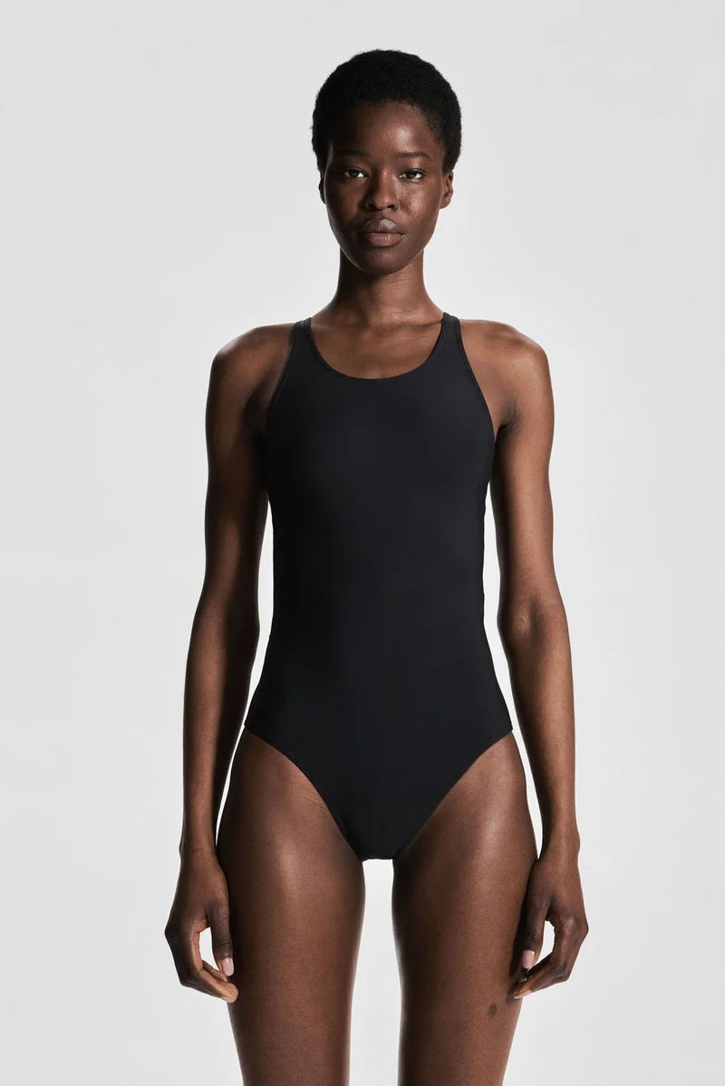 اتش اند ام ملابس سباحة رياضية